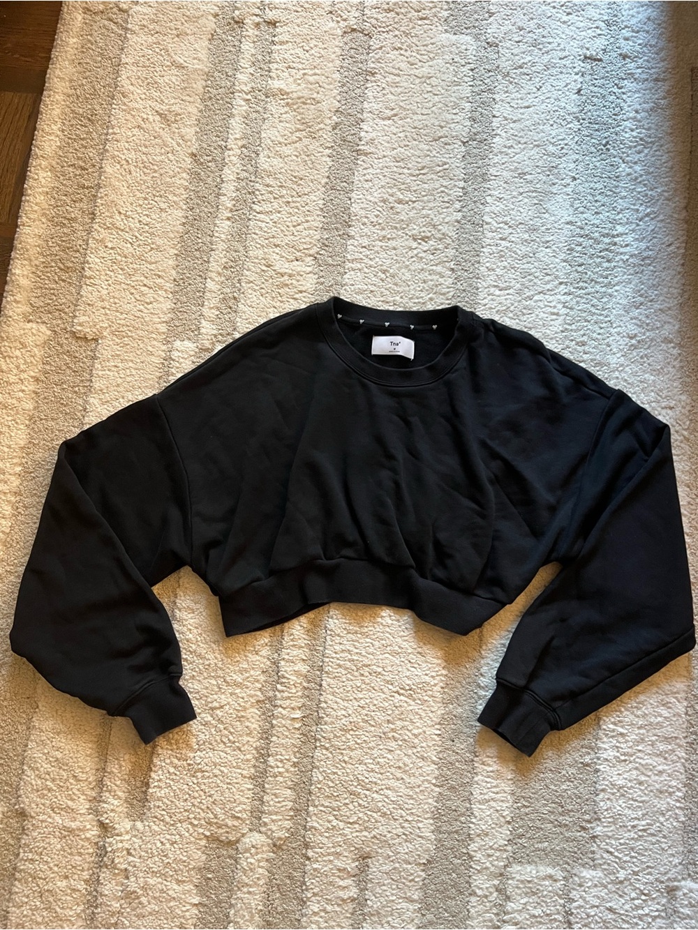 Tna Cropped Black Crewneck Sweatshirt
